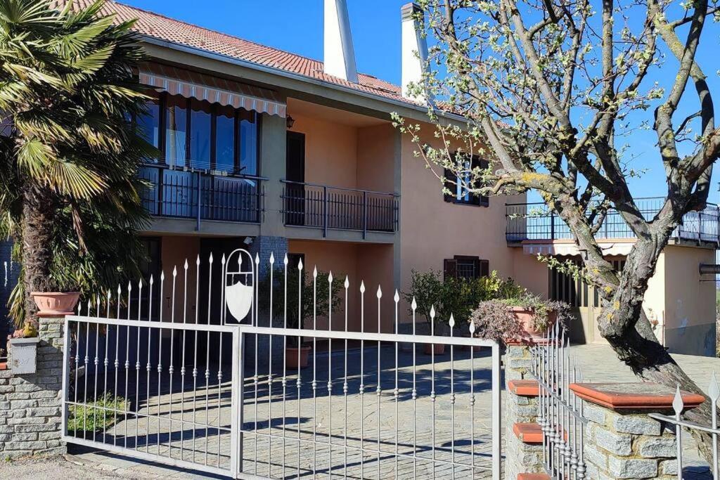 Il Canto Del Gallo Casa Vacanze Ristorante Pizzeria Cassinasco 外观 照片